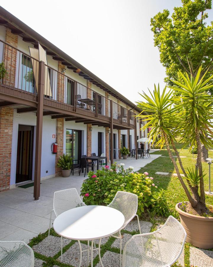 Residenze Di La' Dal Fiume Aparthotel Caorle Kültér fotó